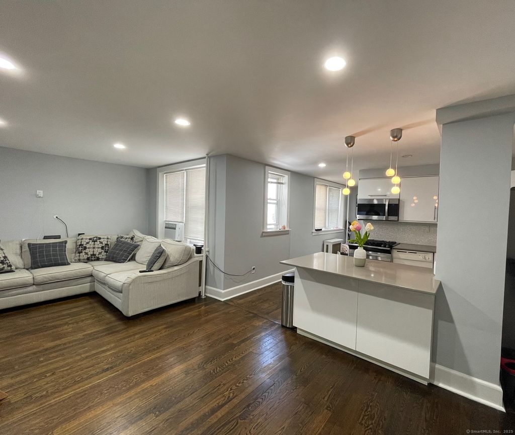 Photo of 22 Glenbrook Road #APT 304, Stamford, CT 06902 (MLS # 24159907)