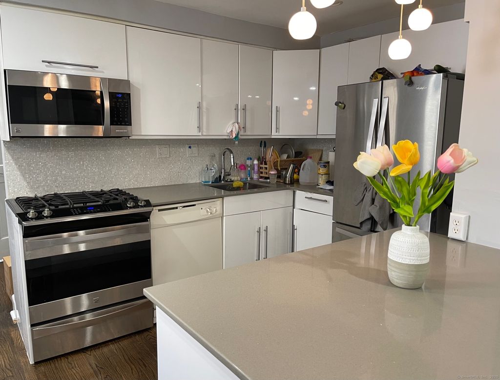 Photo of 22 Glenbrook Road #APT 304, Stamford, CT 06902 (MLS # 24159907)