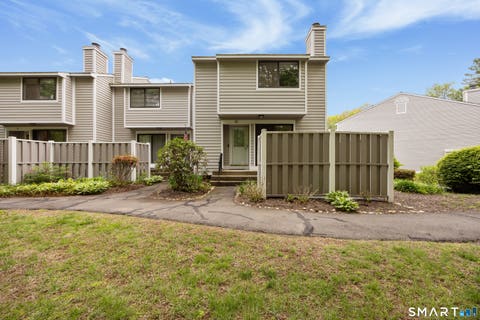 Condo For Sale - 10 Ives Hill Court #10<br/> Cheshire, CT 06410