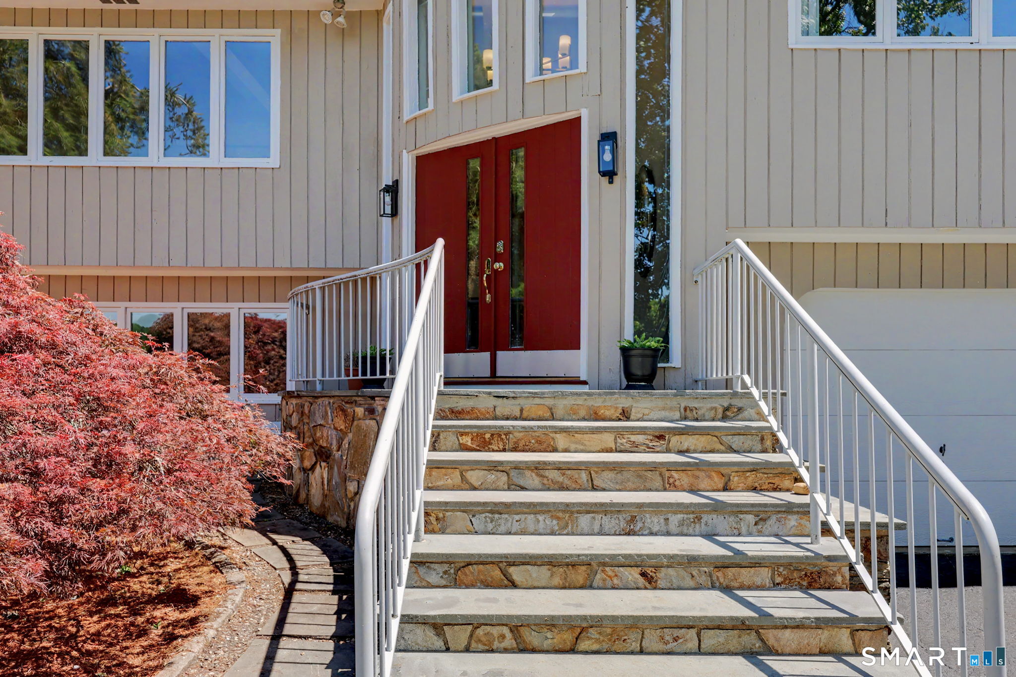 469 Shelton Avenue