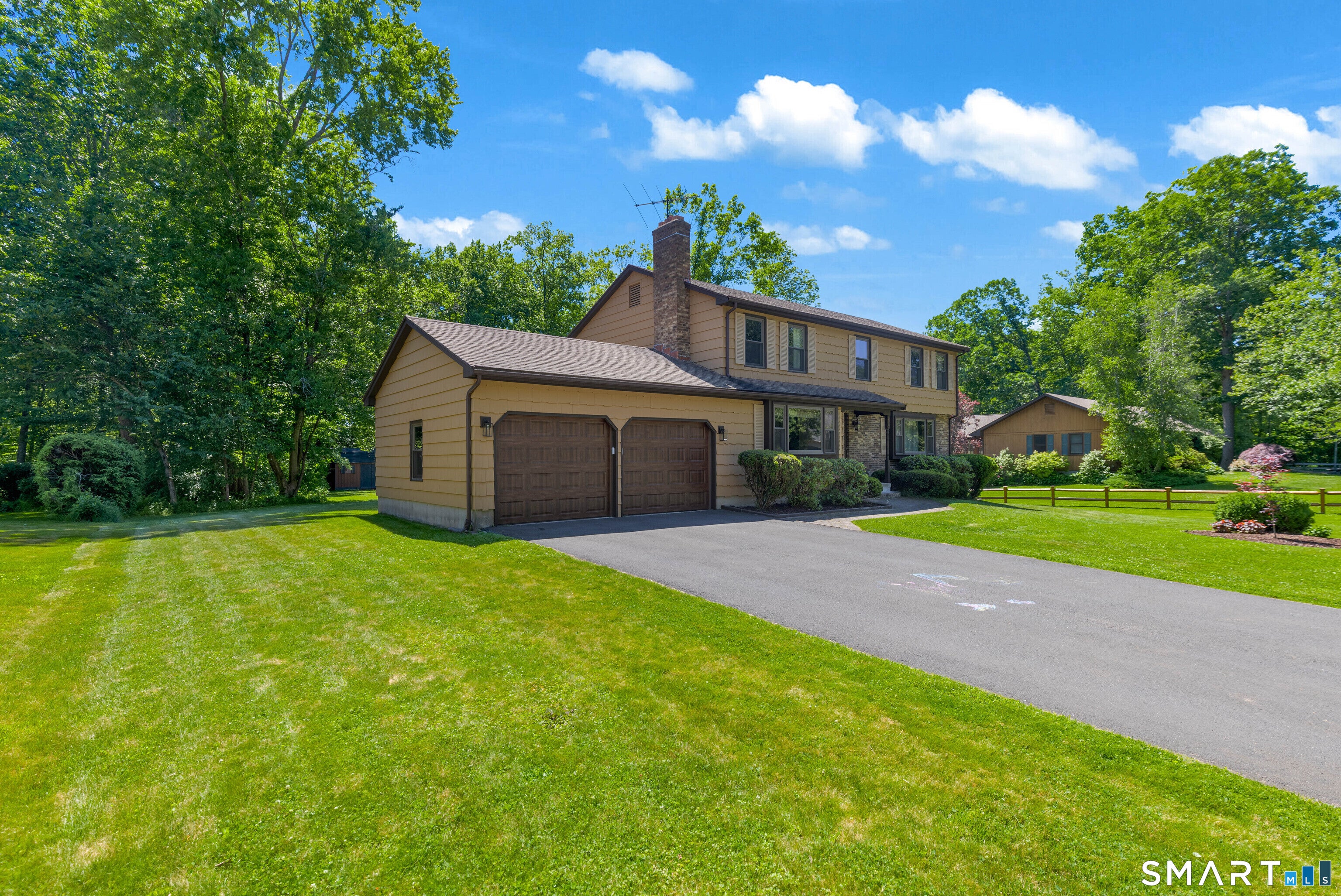 86 Carriage Way