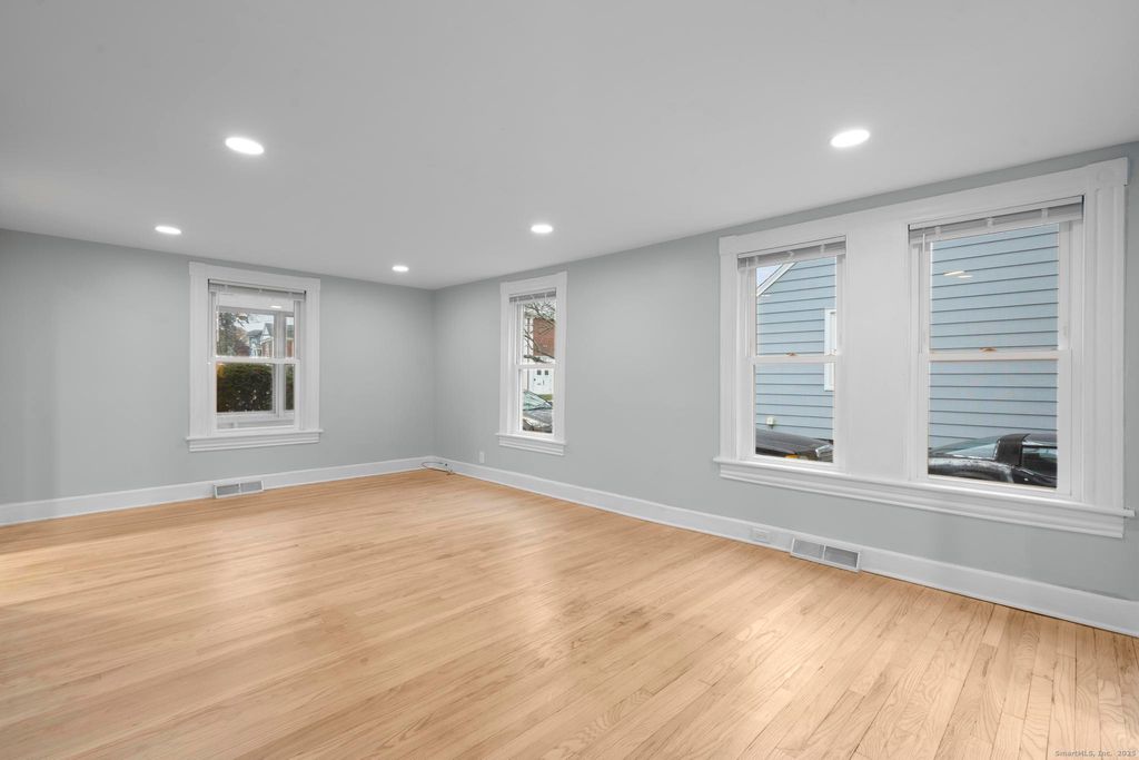 Photo of 21 Ormond Street, Milford, CT 06461 (MLS # 24142018)