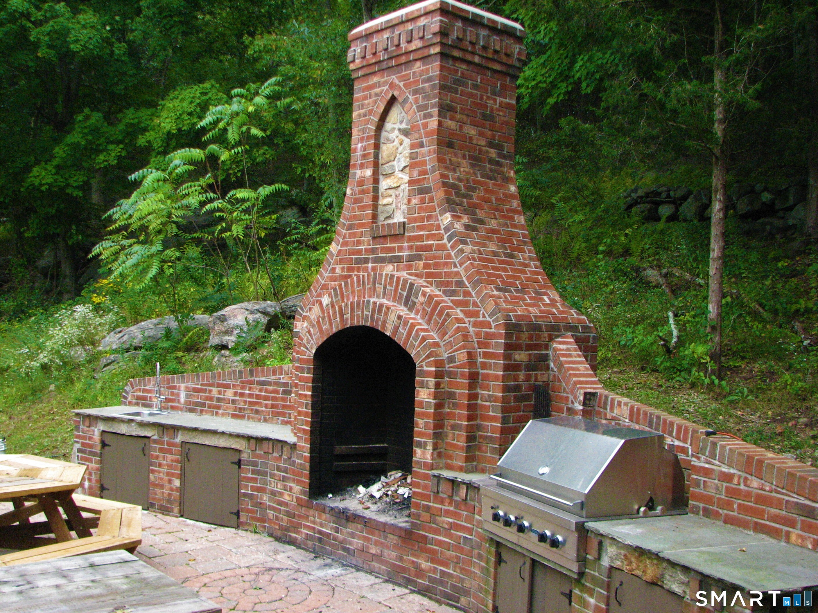 152 Whitehall Avenue