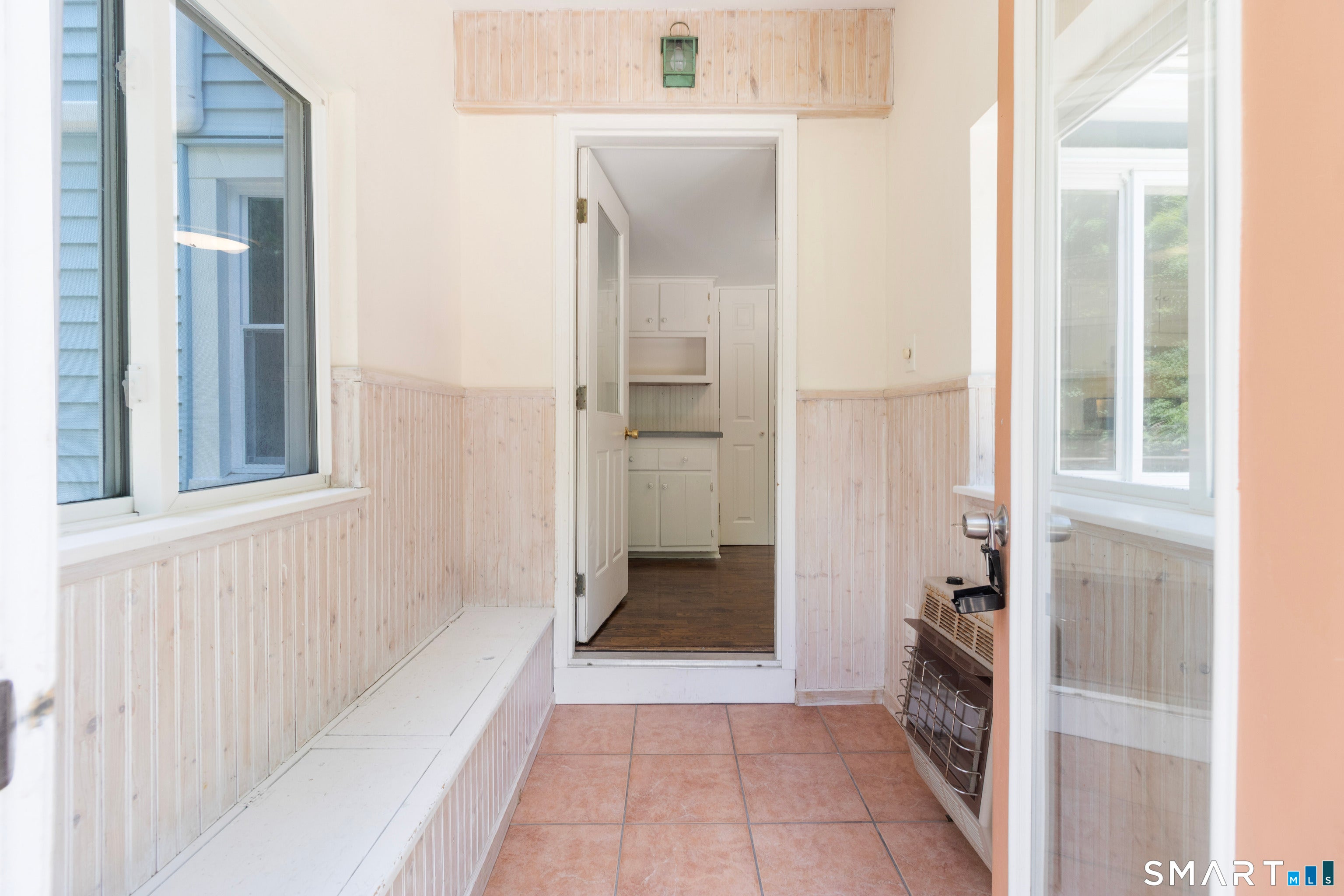 512 Leetes Island Road