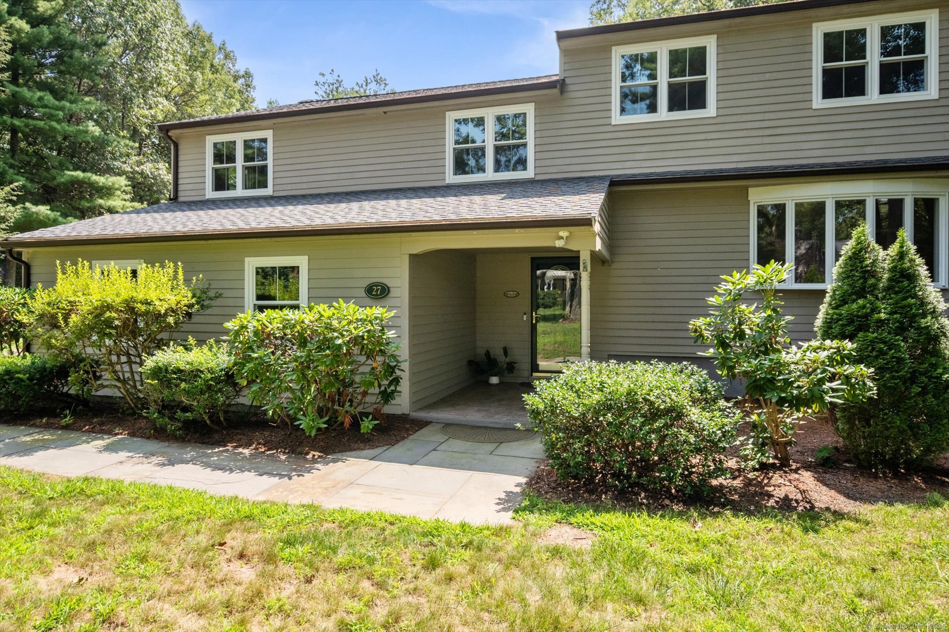27 Berkshire Way