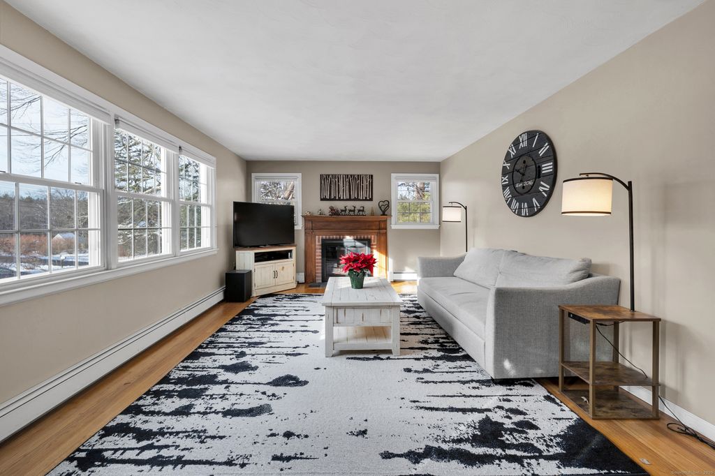 Photo of 47 Long View Drive, Simsbury, CT 06070 (MLS # 24140553)