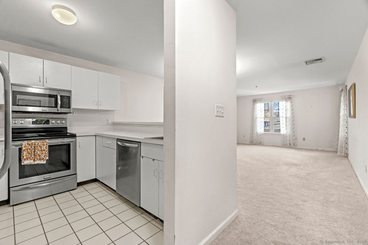 49 Rose Street #APT 104, Branford, Connecticut image 10