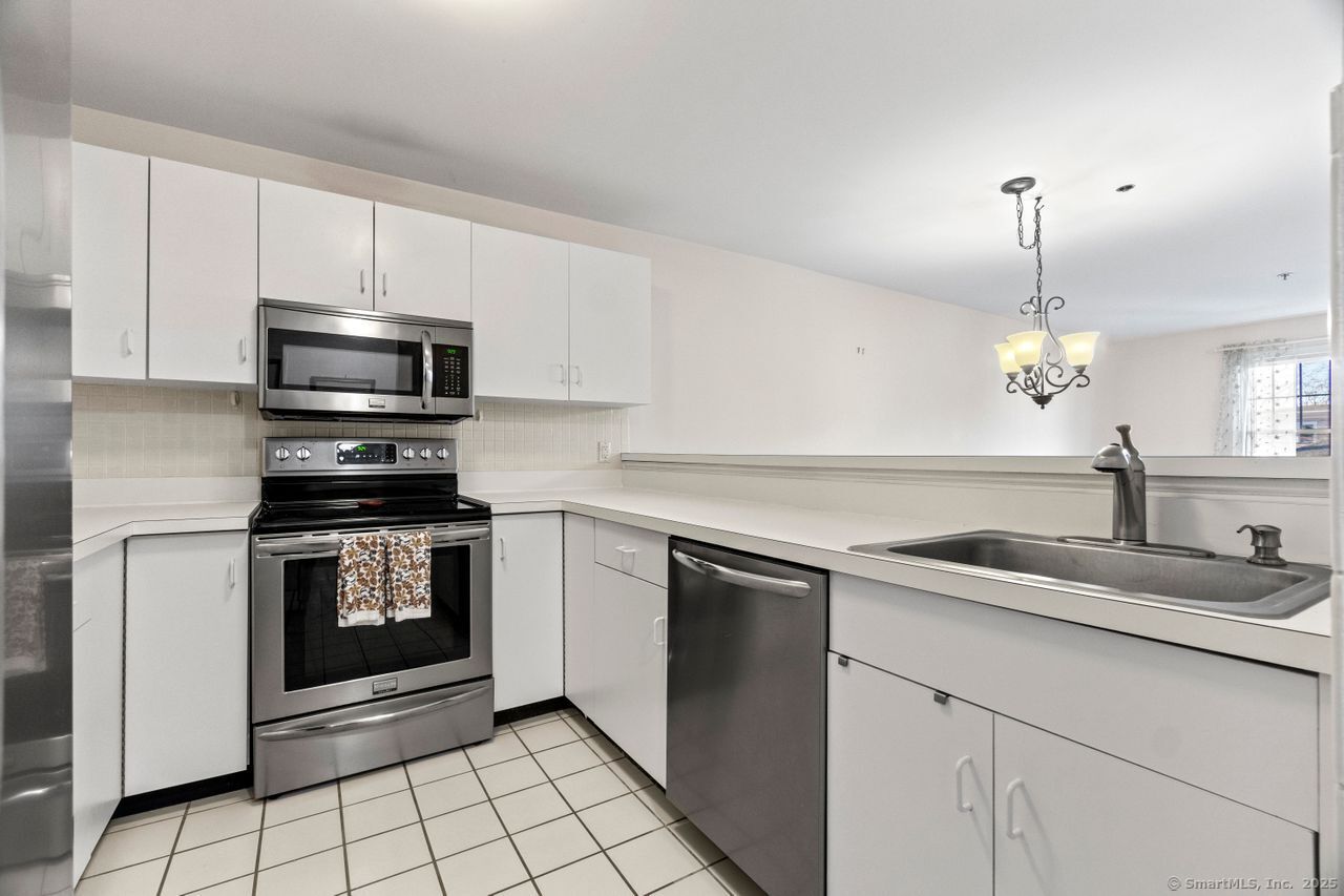 49 Rose Street #APT 104, Branford, Connecticut image 6