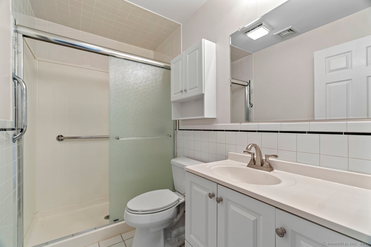 49 Rose Street #APT 104, Branford, Connecticut image 17