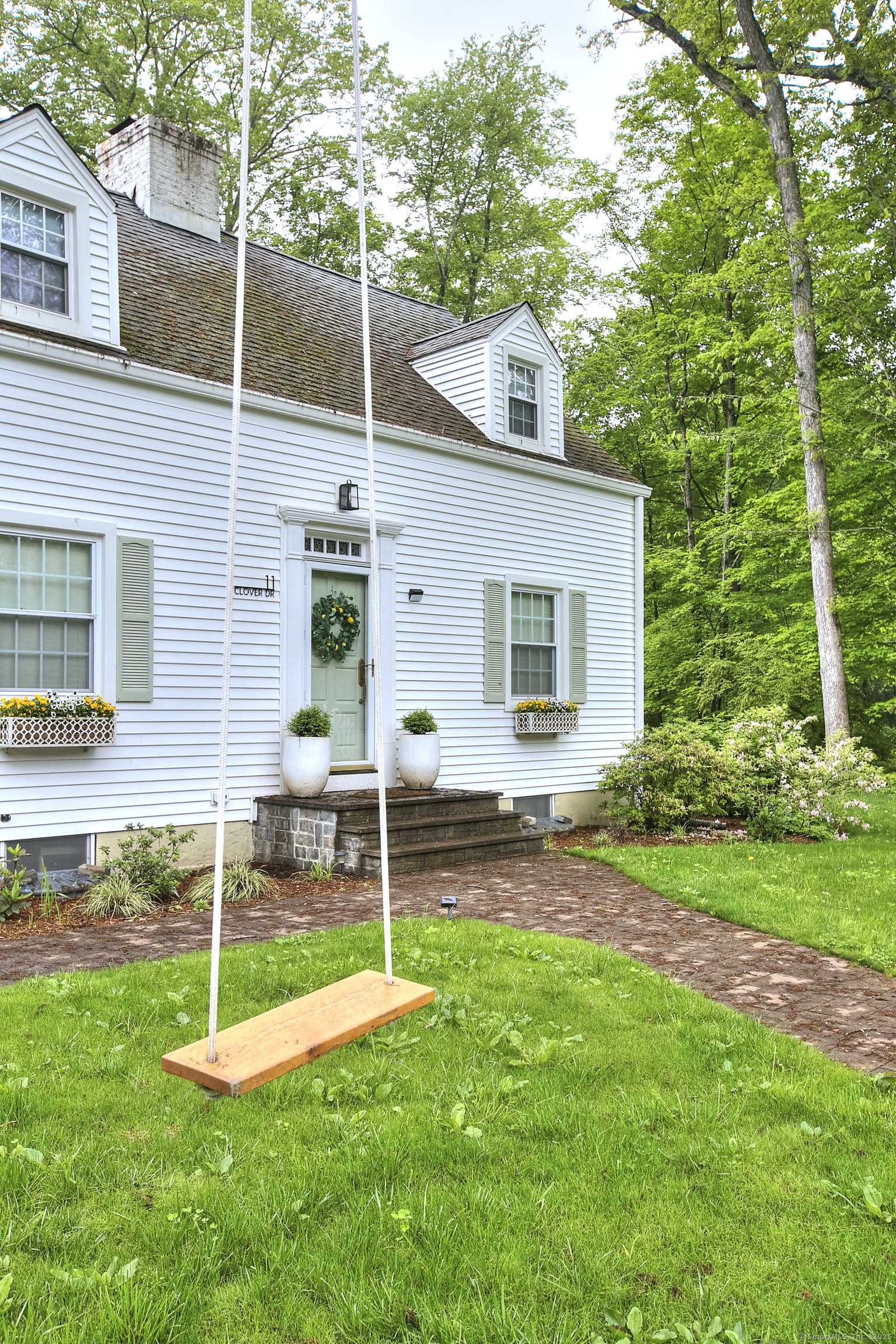 11 Clover Drive