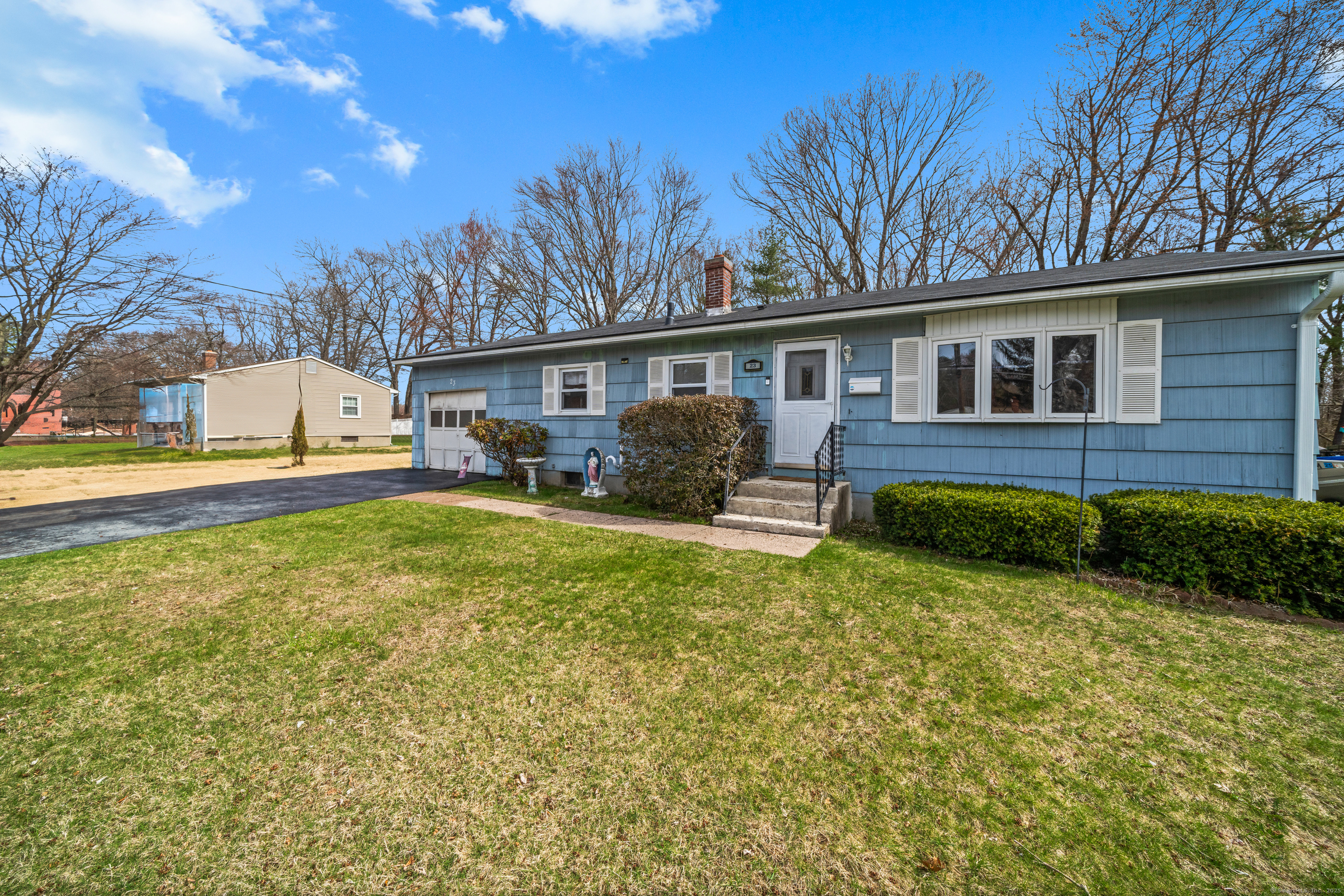 23 Glen Oak Drive, Enfield, Connecticut image 2