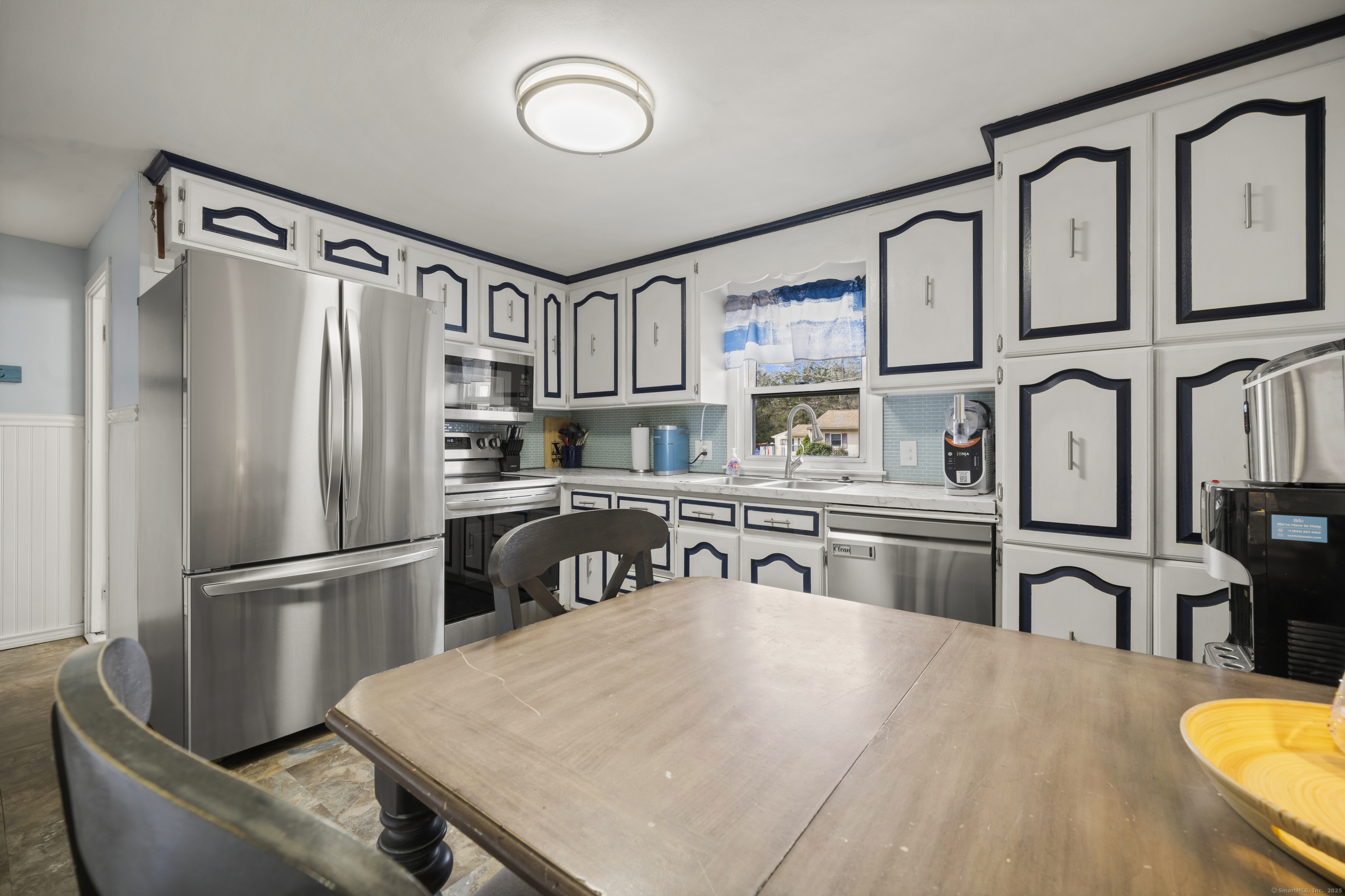 23 Glen Oak Drive, Enfield, Connecticut image 12