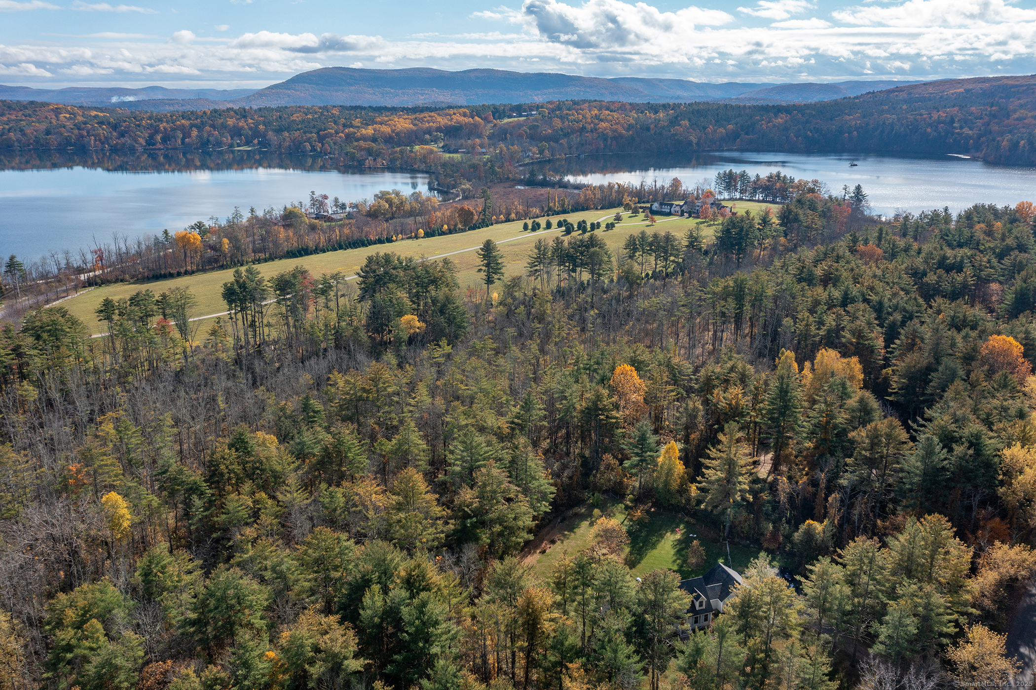 76 Washinee Heights Road