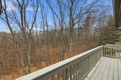 Tiny photo for 11 Brenthaven #11, Avon, CT 06001 (MLS # 24148477)