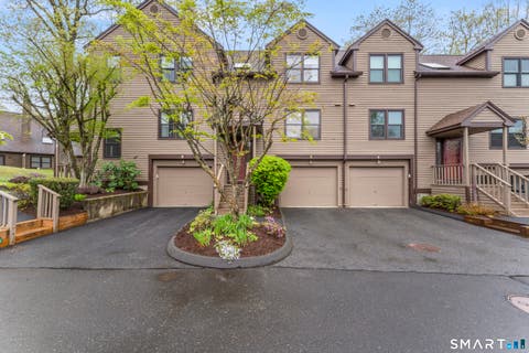 Condo For Sale - 6 Deepwood Circle #6<br/> Monroe, CT 06468