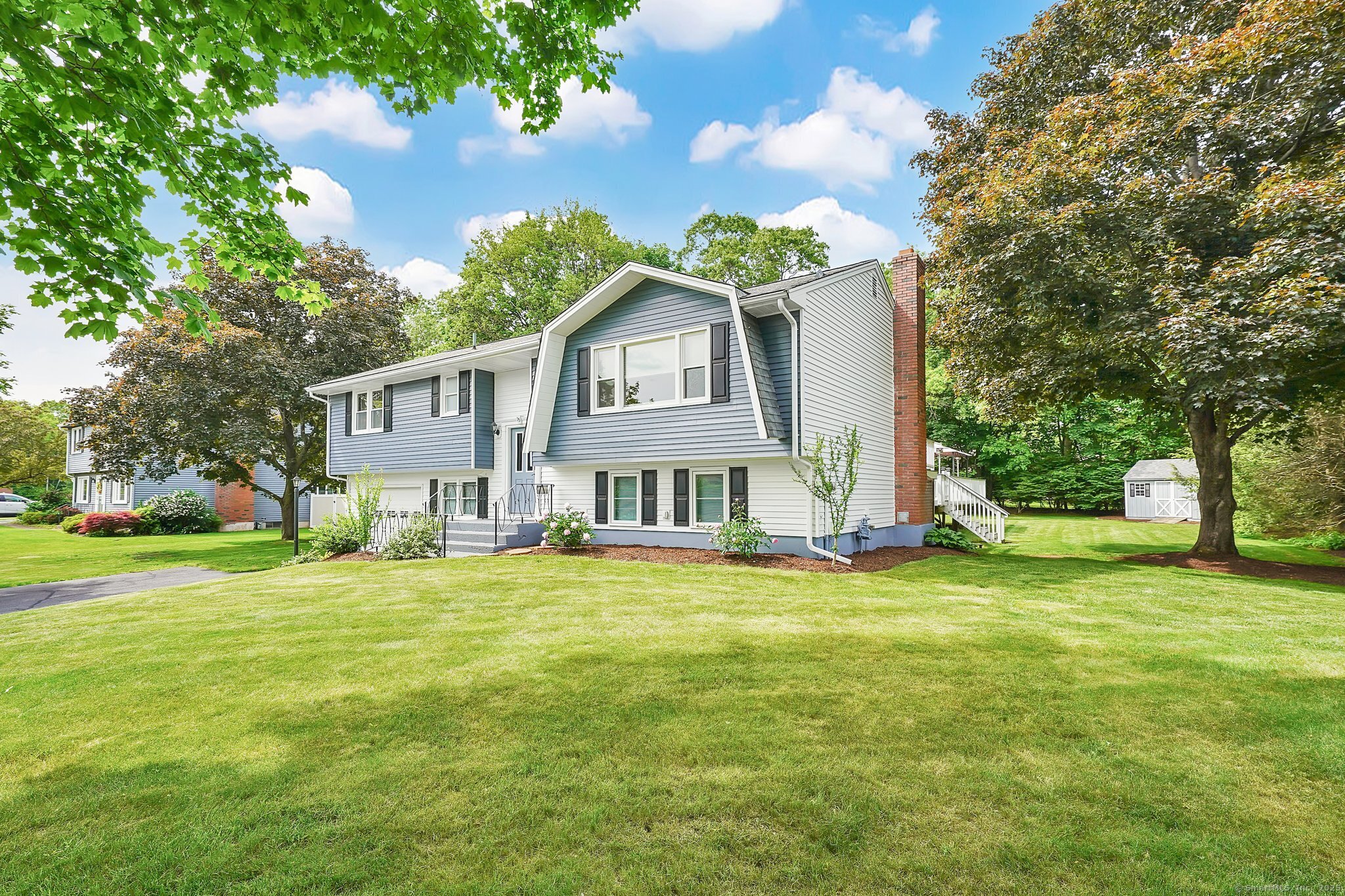 15 South Farms Drive