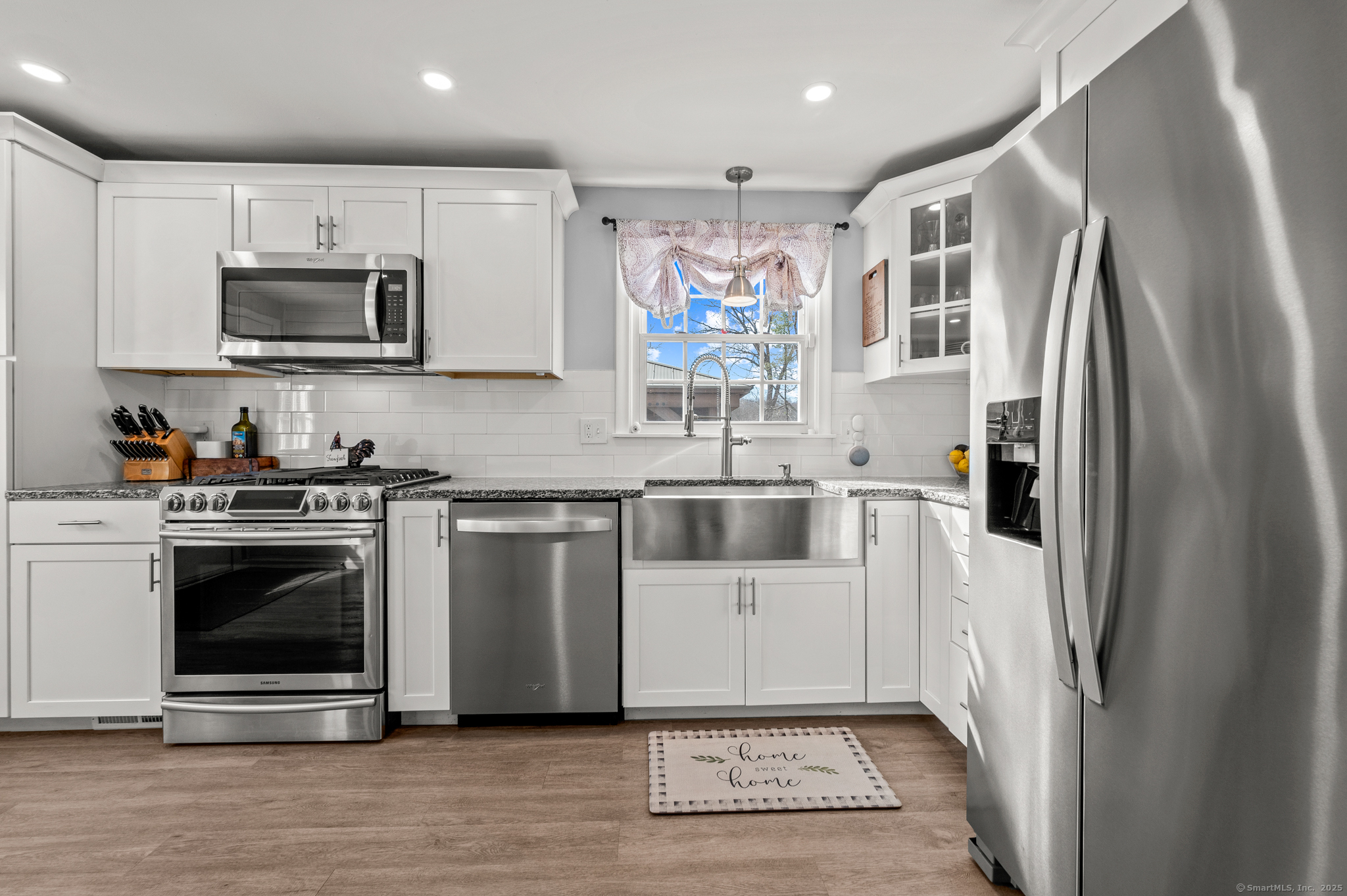 51 Cambridge Drive, Southington, Connecticut image 5