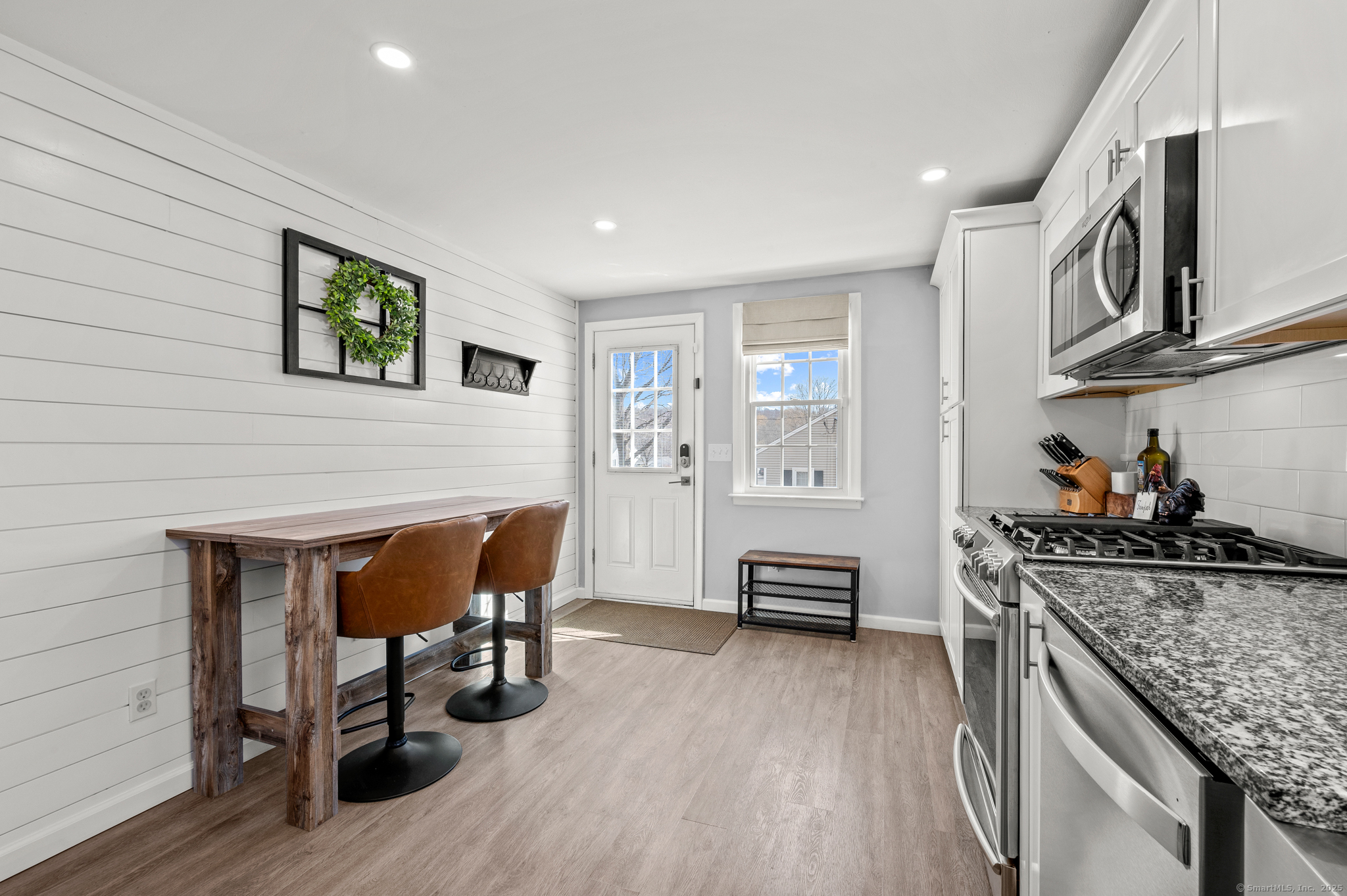 51 Cambridge Drive, Southington, Connecticut image 3