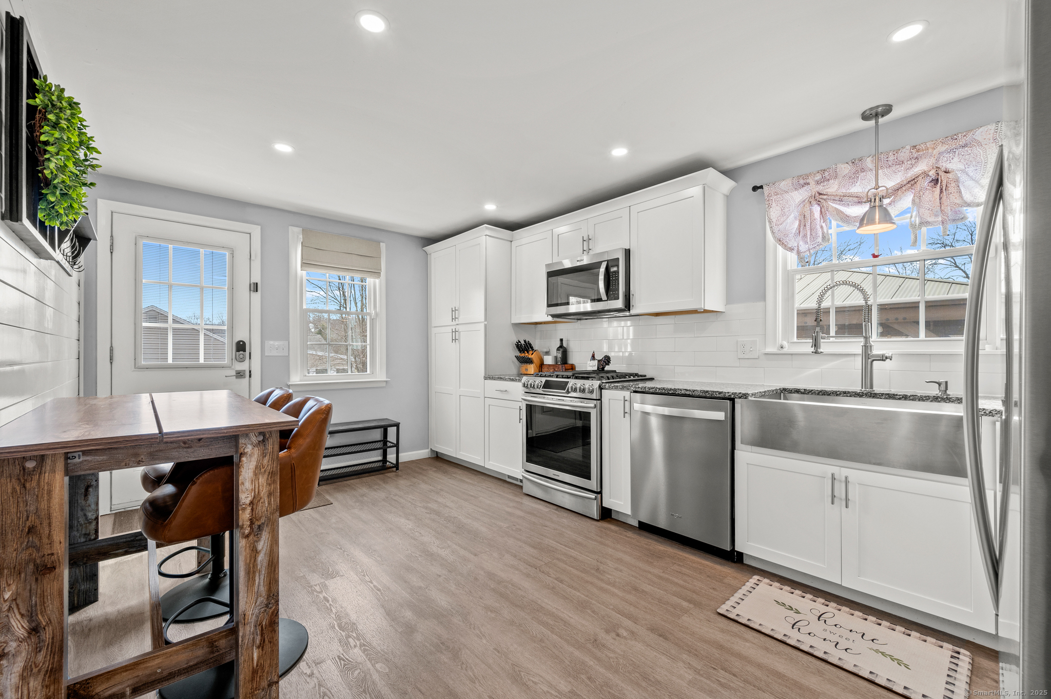 51 Cambridge Drive, Southington, Connecticut image 4