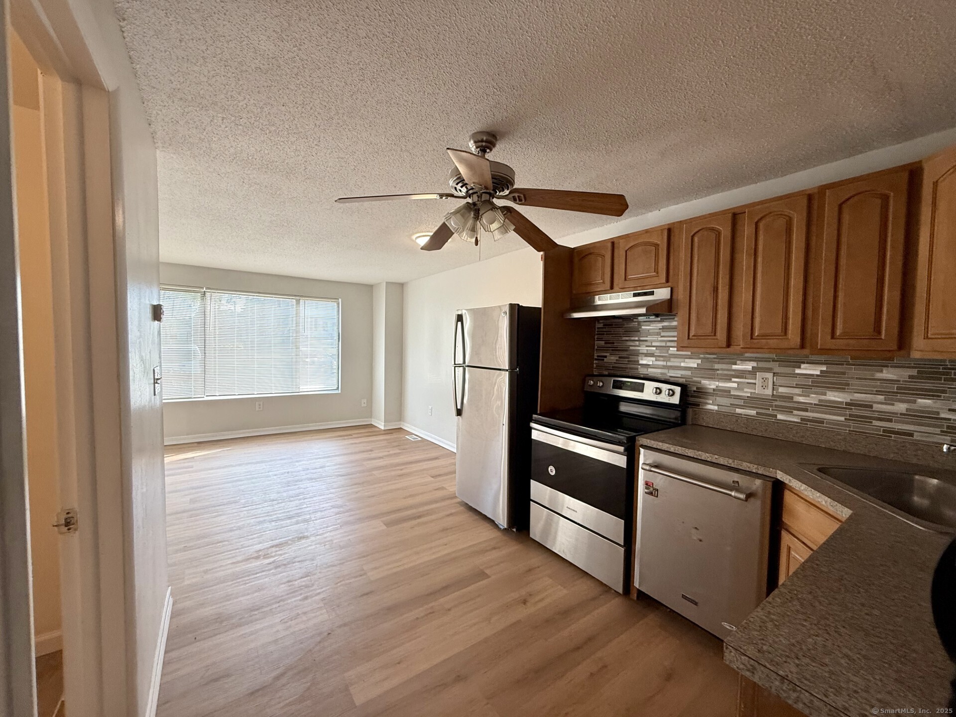 New Britain, Connecticut 06051, United States, 2 Bedrooms Bedrooms, ,2 BathroomsBathrooms,Residential,Active,226696