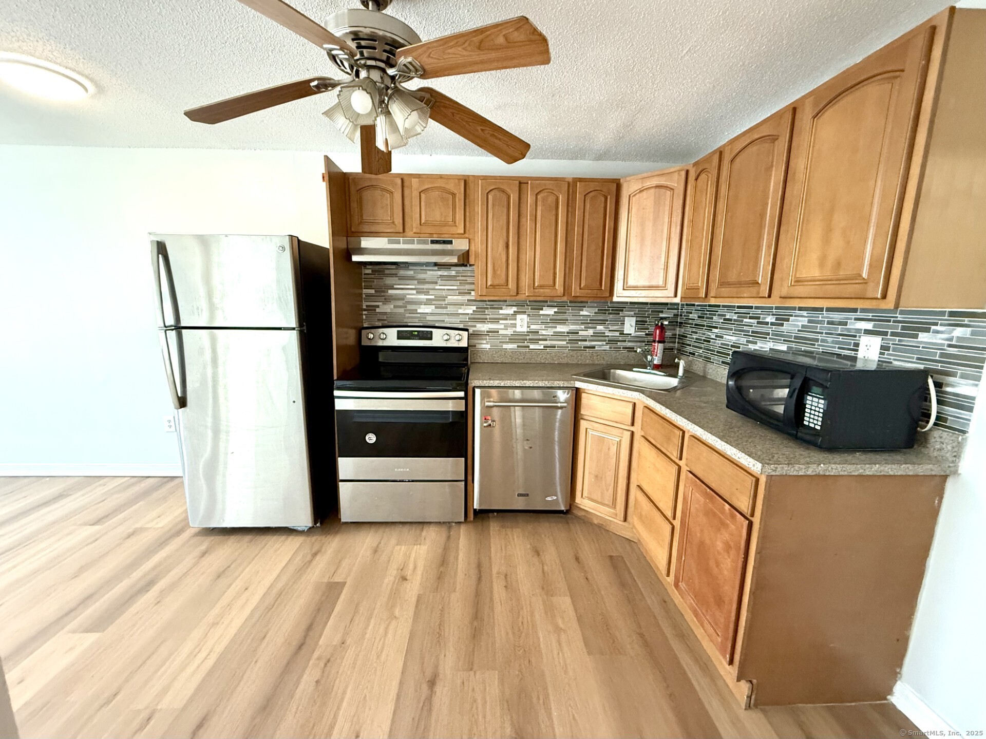 New Britain, Connecticut 06051, United States, 2 Bedrooms Bedrooms, ,2 BathroomsBathrooms,Residential,Active,226696