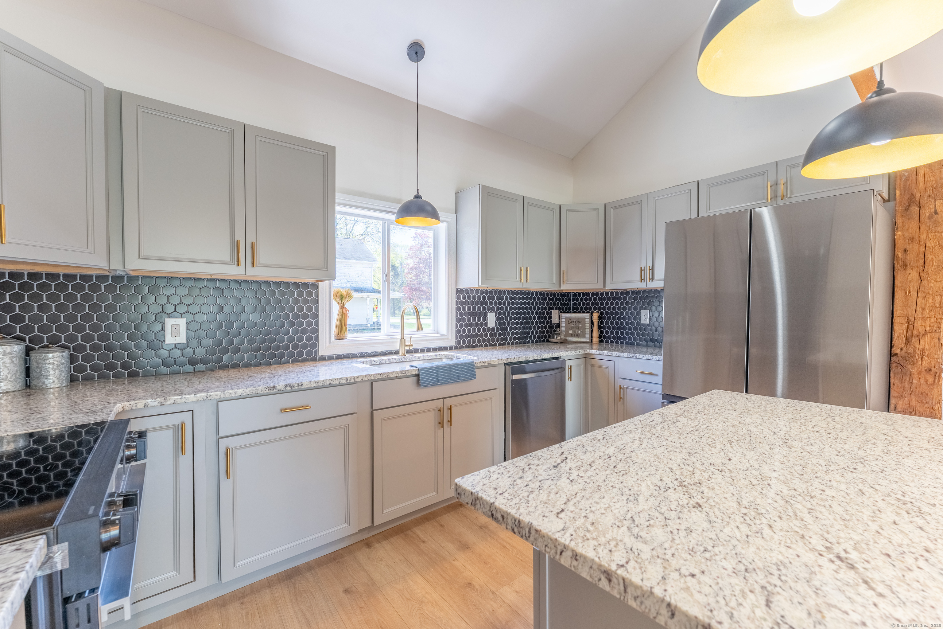 369 Thompson Road, Thompson, Connecticut image 8