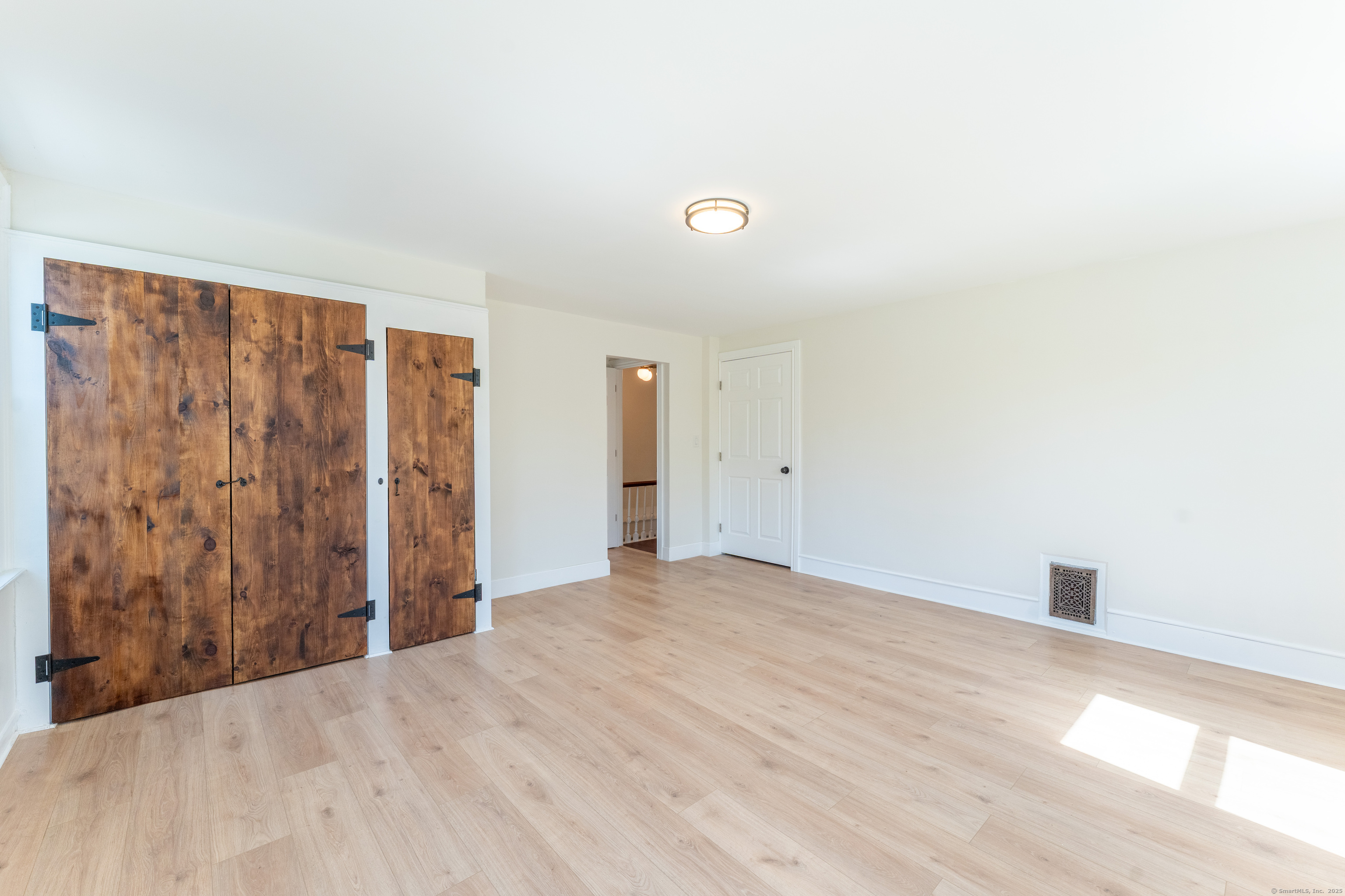 369 Thompson Road, Thompson, Connecticut image 12
