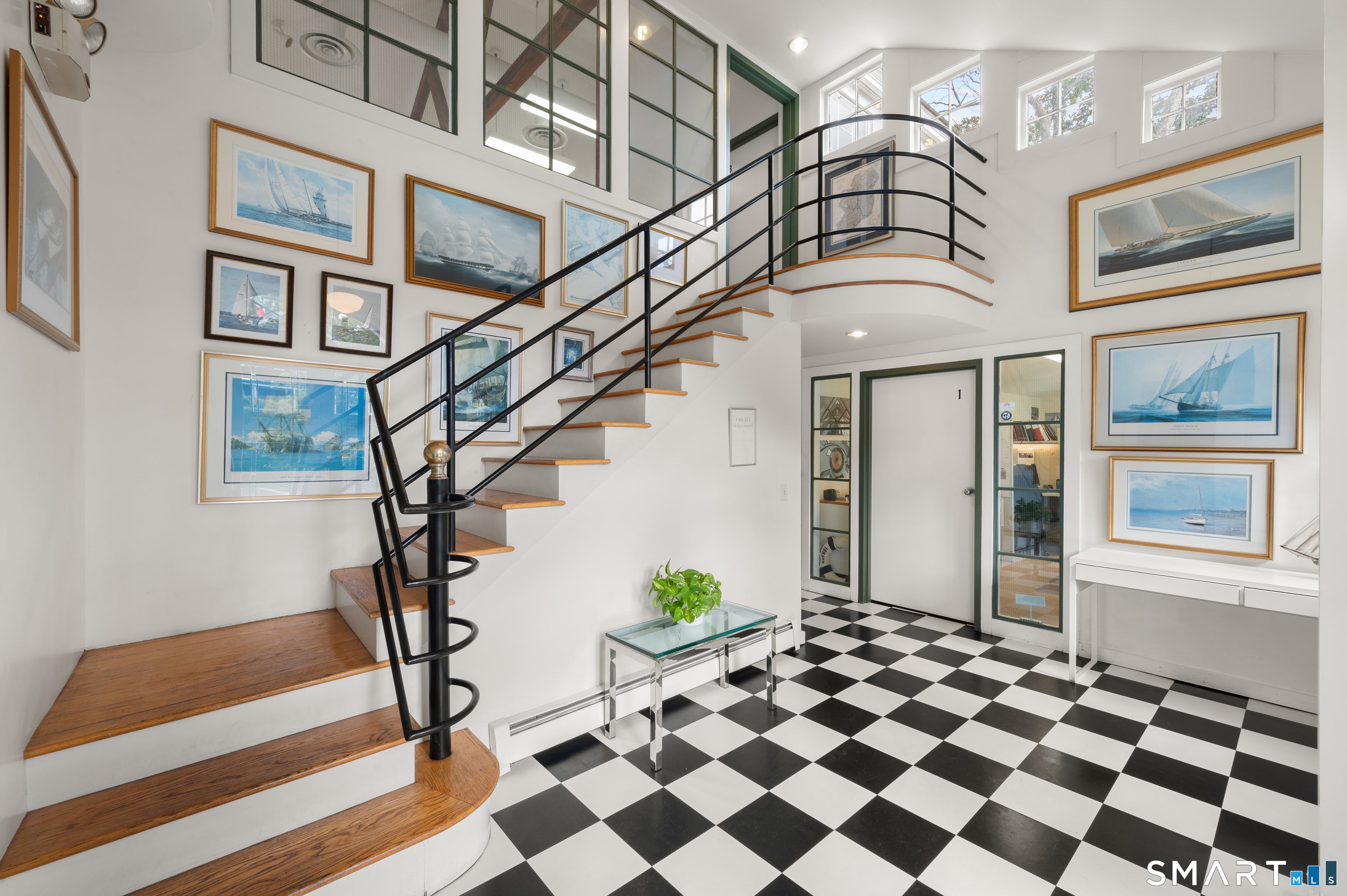 8 Novelty Lane 8