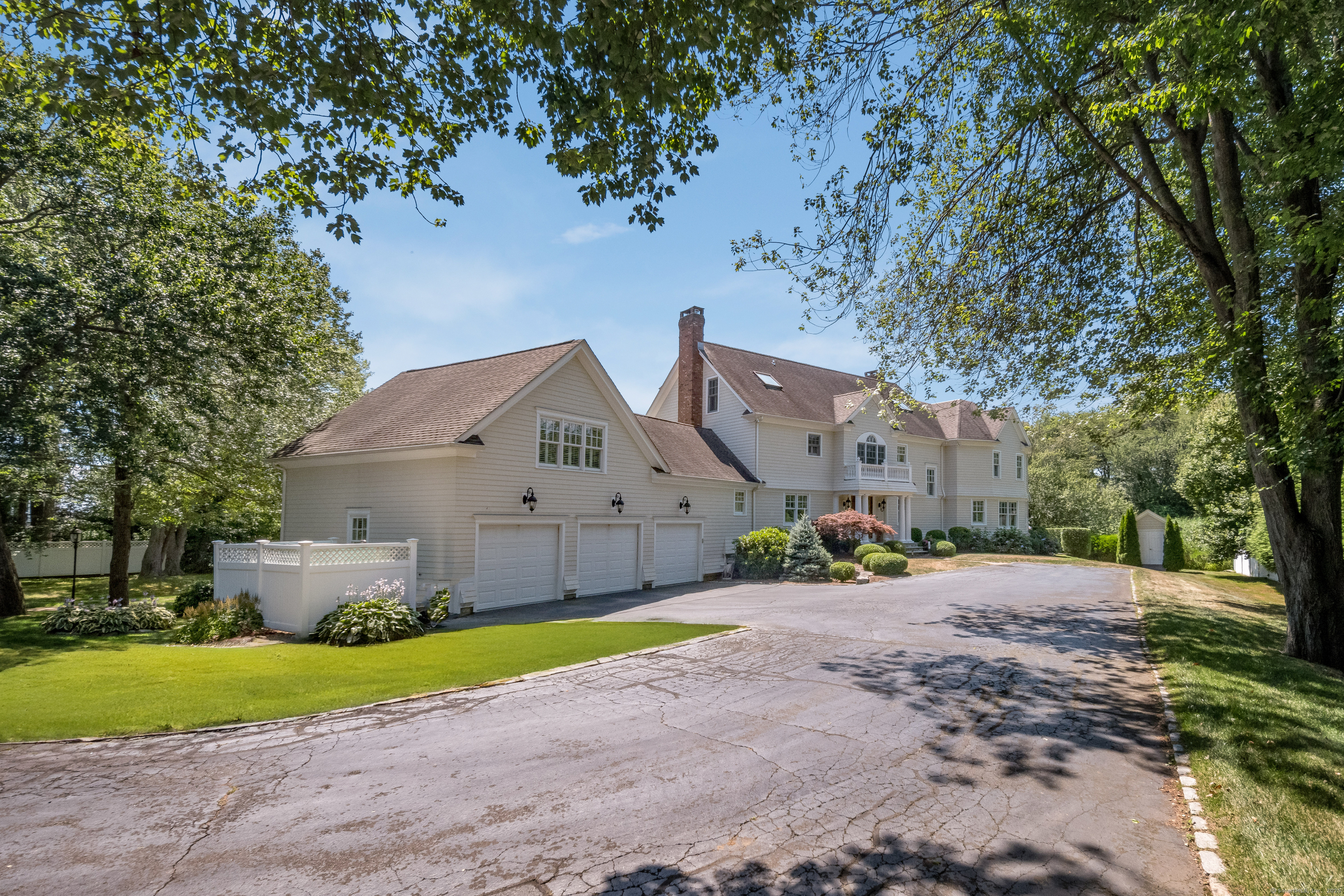 10 Middle Beach Road West