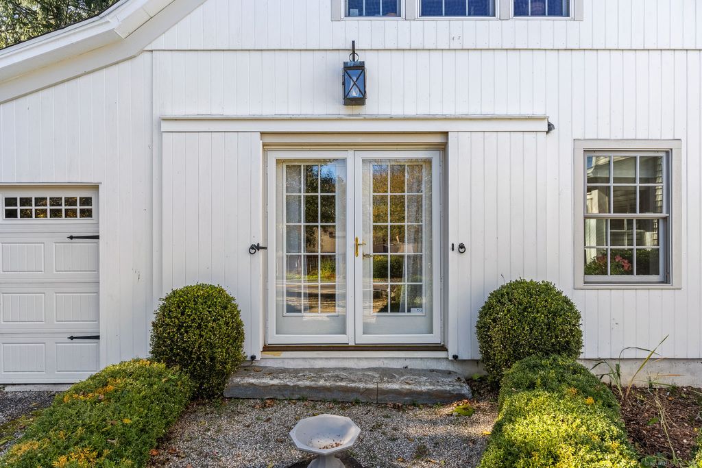 Photo of 209 Main Street, Hampton, CT 06247 (MLS # 24135617)