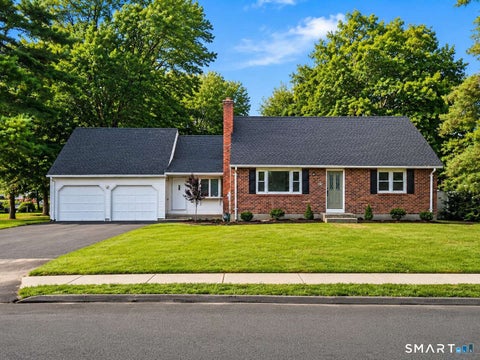 Photo of 32 Simon Road, Enfield, CT 06082 (MLS # 24196943)
