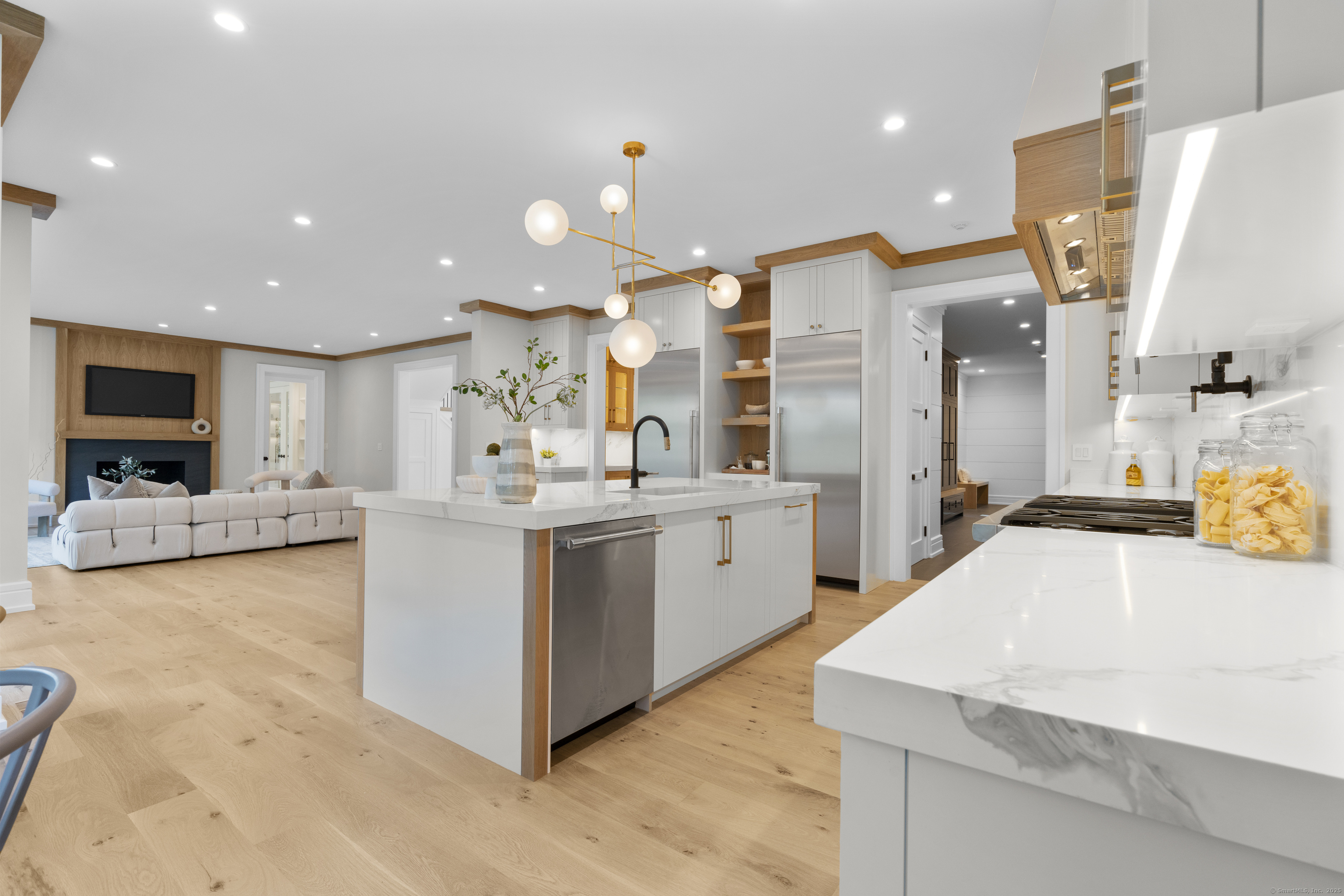 Darien, Connecticut 06820, United States, 5 Bedrooms Bedrooms, ,5 BathroomsBathrooms,Residential,Active,235485