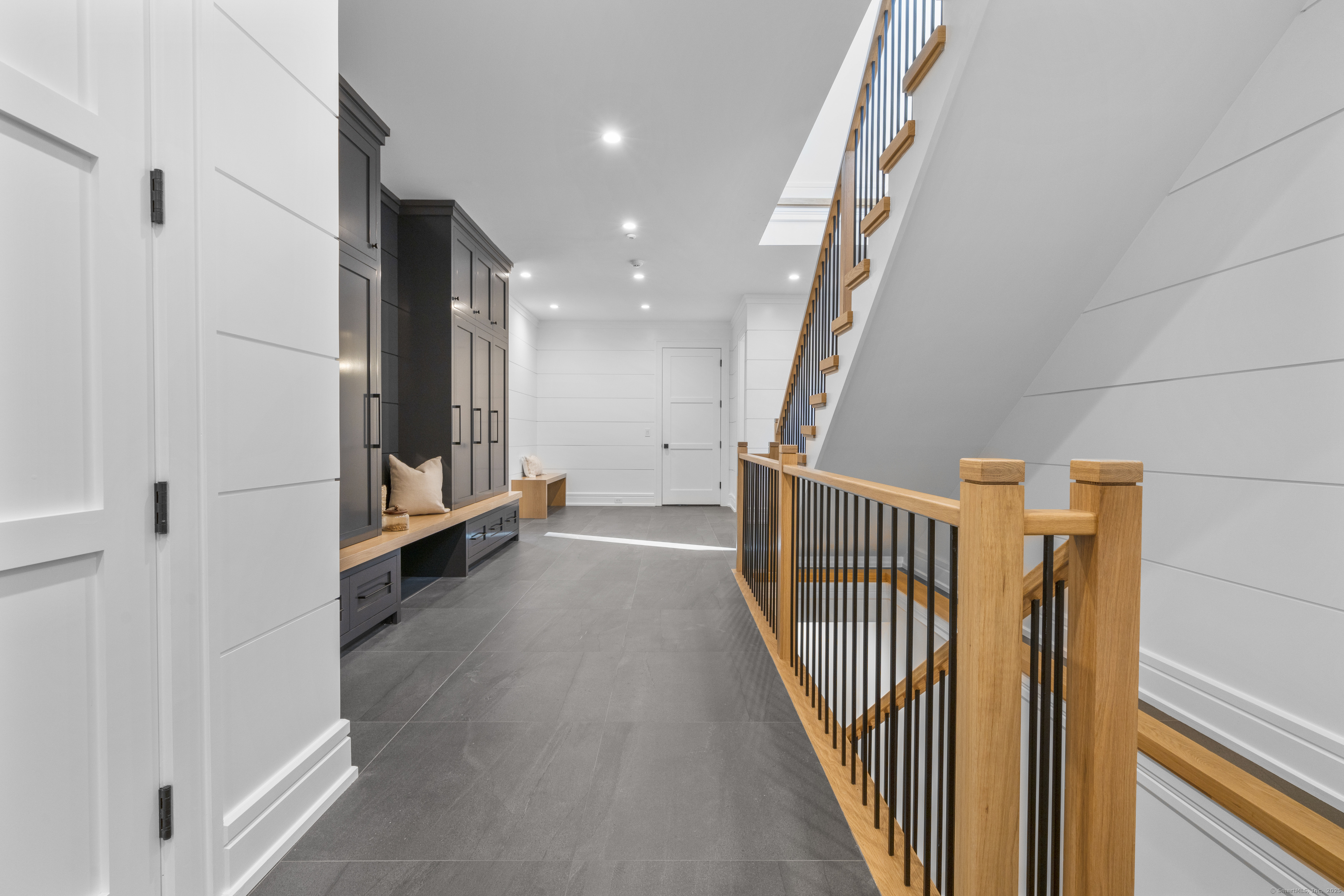 Darien, Connecticut 06820, United States, 5 Bedrooms Bedrooms, ,5 BathroomsBathrooms,Residential,Active,235485