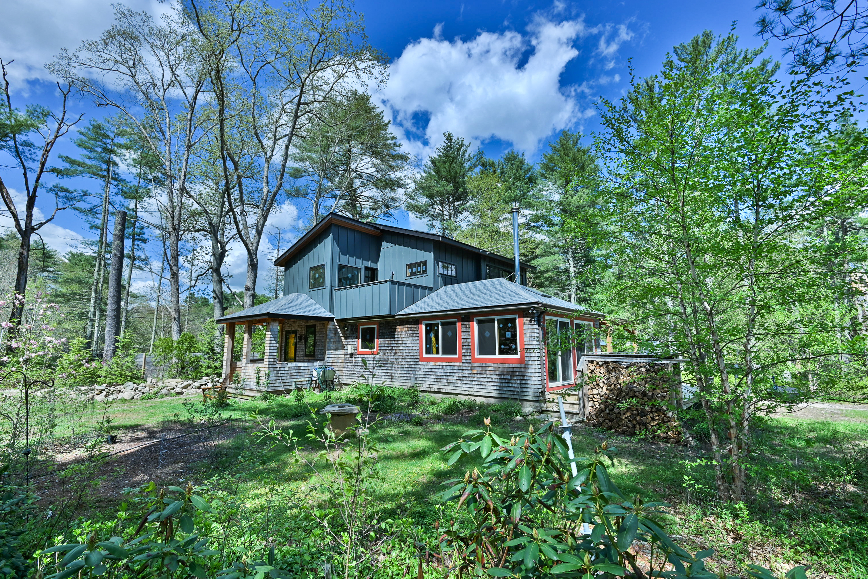 641 5 Mile River Road