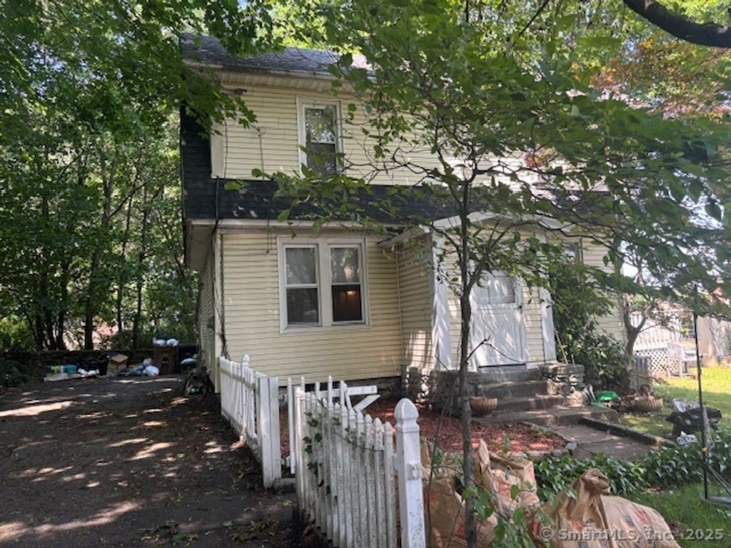 Photo of 30 Lenox Avenue, Stamford, CT 06906 (MLS # 24105939)