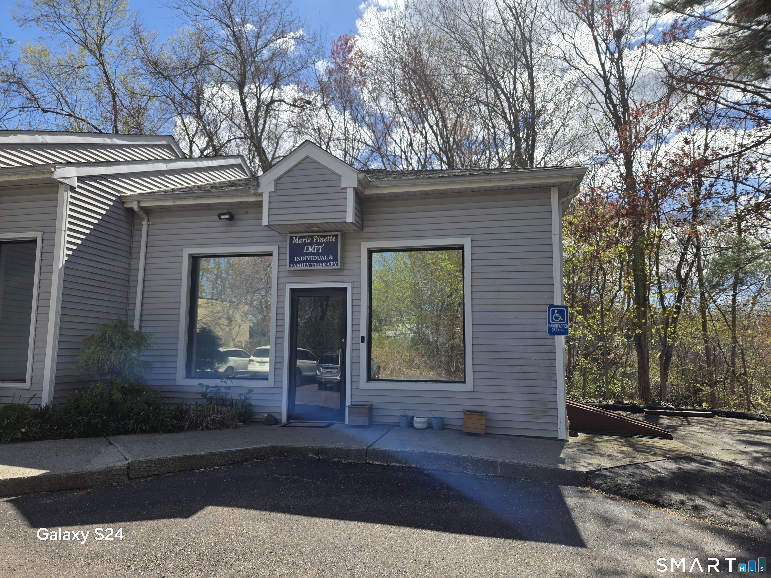 246 East Main Street 5