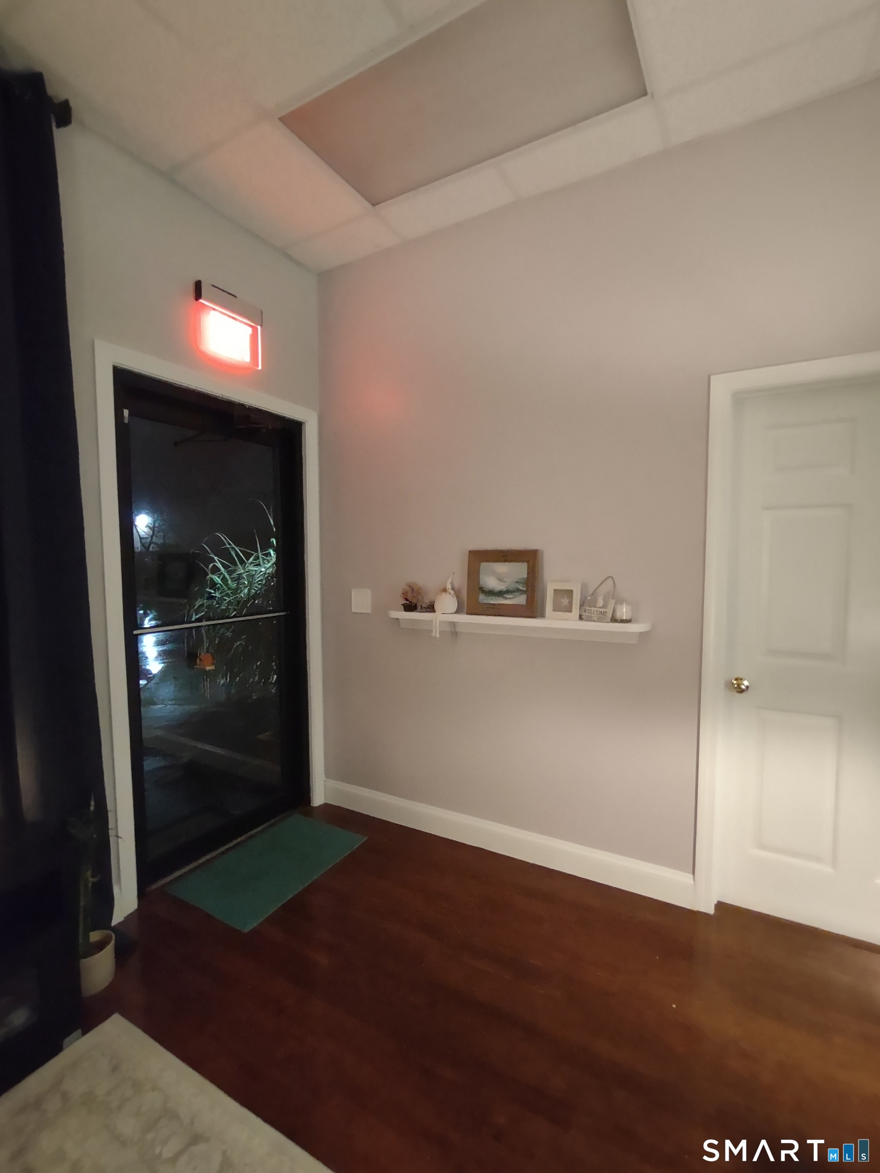 246 East Main Street 5