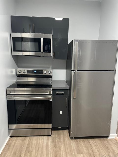 Photo of 31 Whittier Street #4B, Bridgeport, CT 06605 (MLS # 24129469)