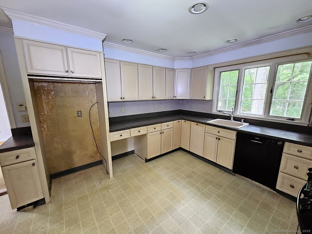 68 Woodland Drive, Cheshire, Connecticut image 9