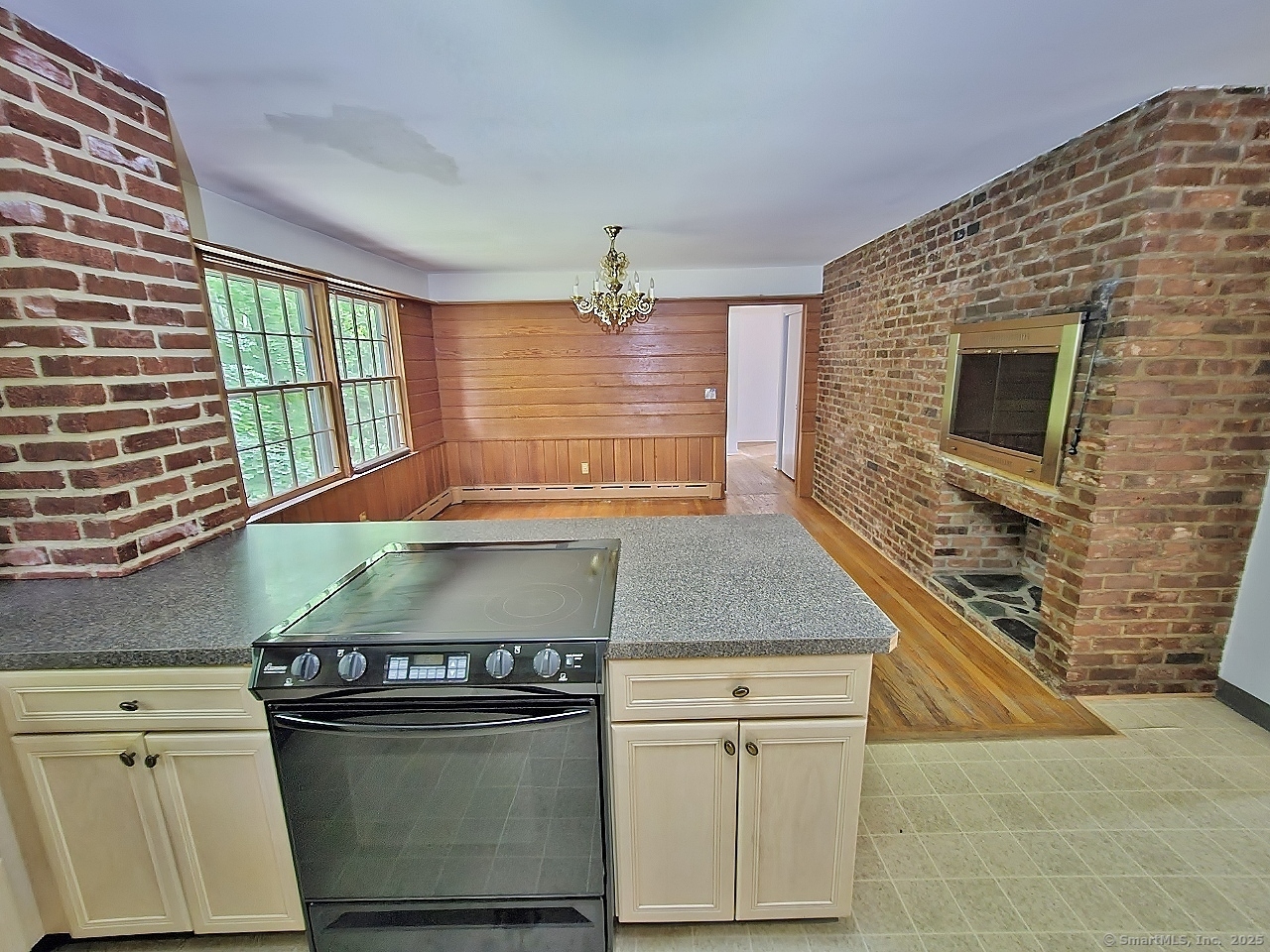 68 Woodland Drive, Cheshire, Connecticut image 8