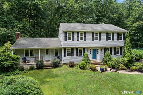 Photo of 98 Pond View Circle, Guilford, CT 06437 (MLS # 24196431)