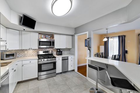 Tiny photo for 117 Harbour Close #C-117, New Haven, CT 06519 (MLS # 24132758)