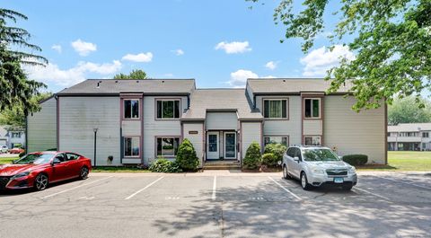 Photo of 39 Candlewood Drive #39, South Windsor, CT 06074 (MLS # 24132766)