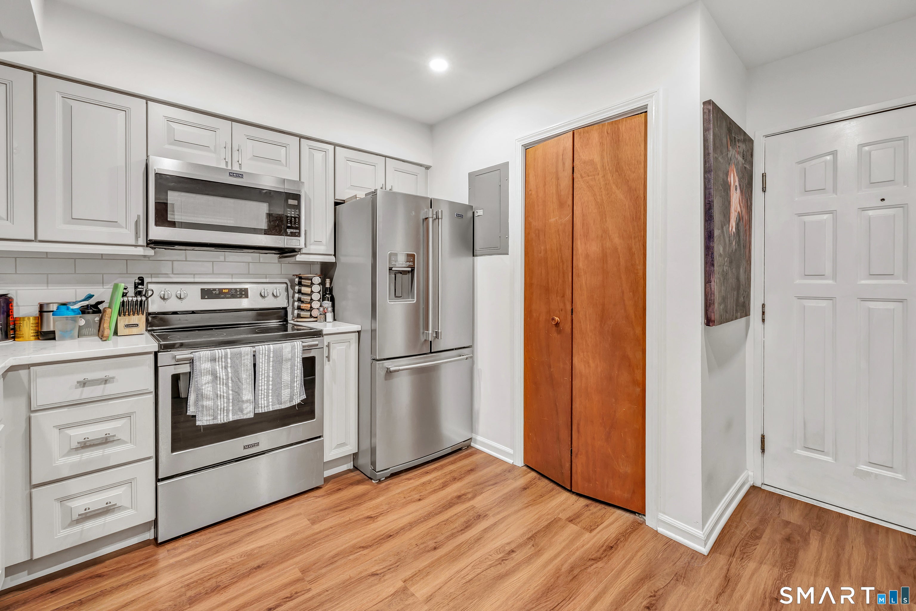 25 Grand Street 105