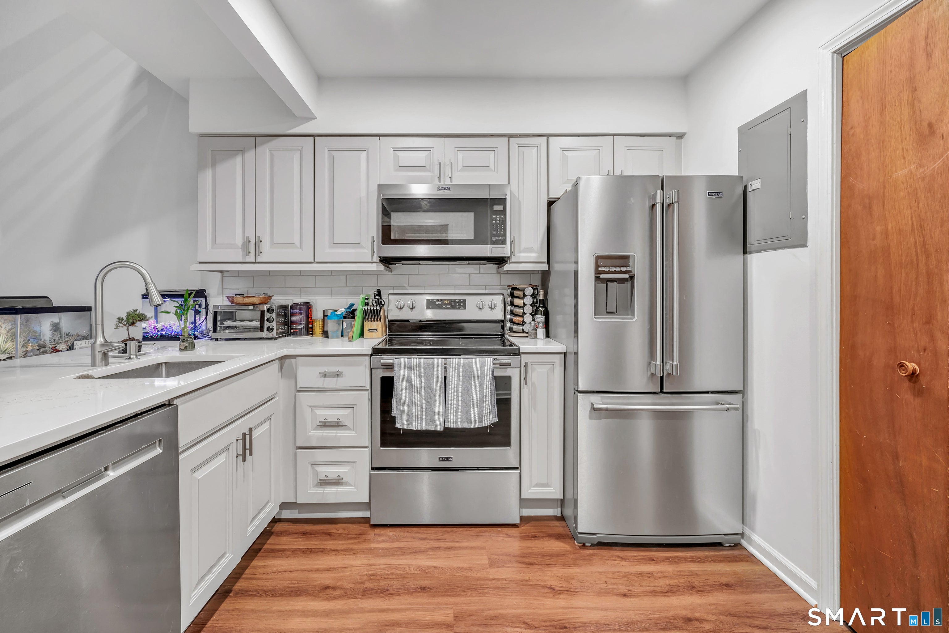 25 Grand Street 105