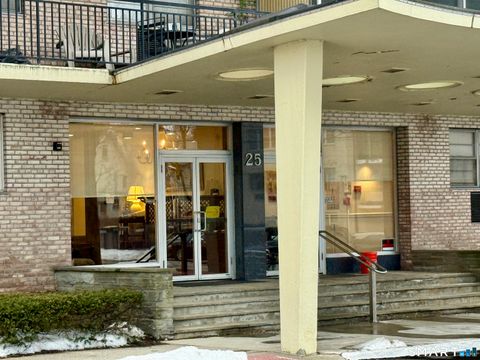 Tiny photo for 25 Cartright Street #2D, Bridgeport, CT 06604 (MLS # 24155043)