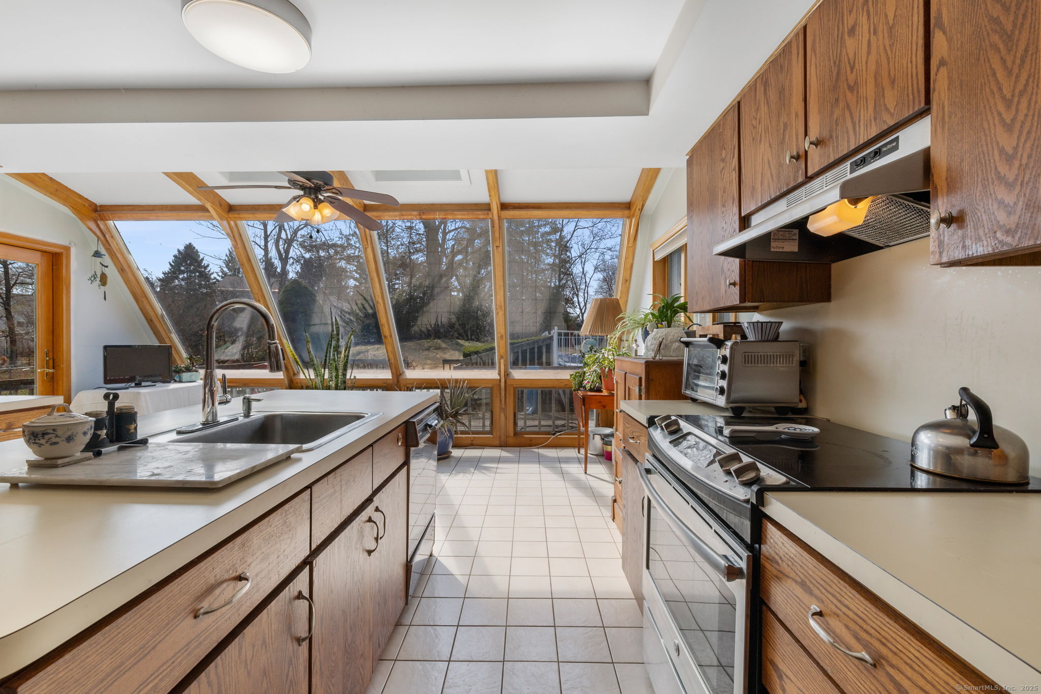 47 Longlane Road, West Hartford, Connecticut image 5