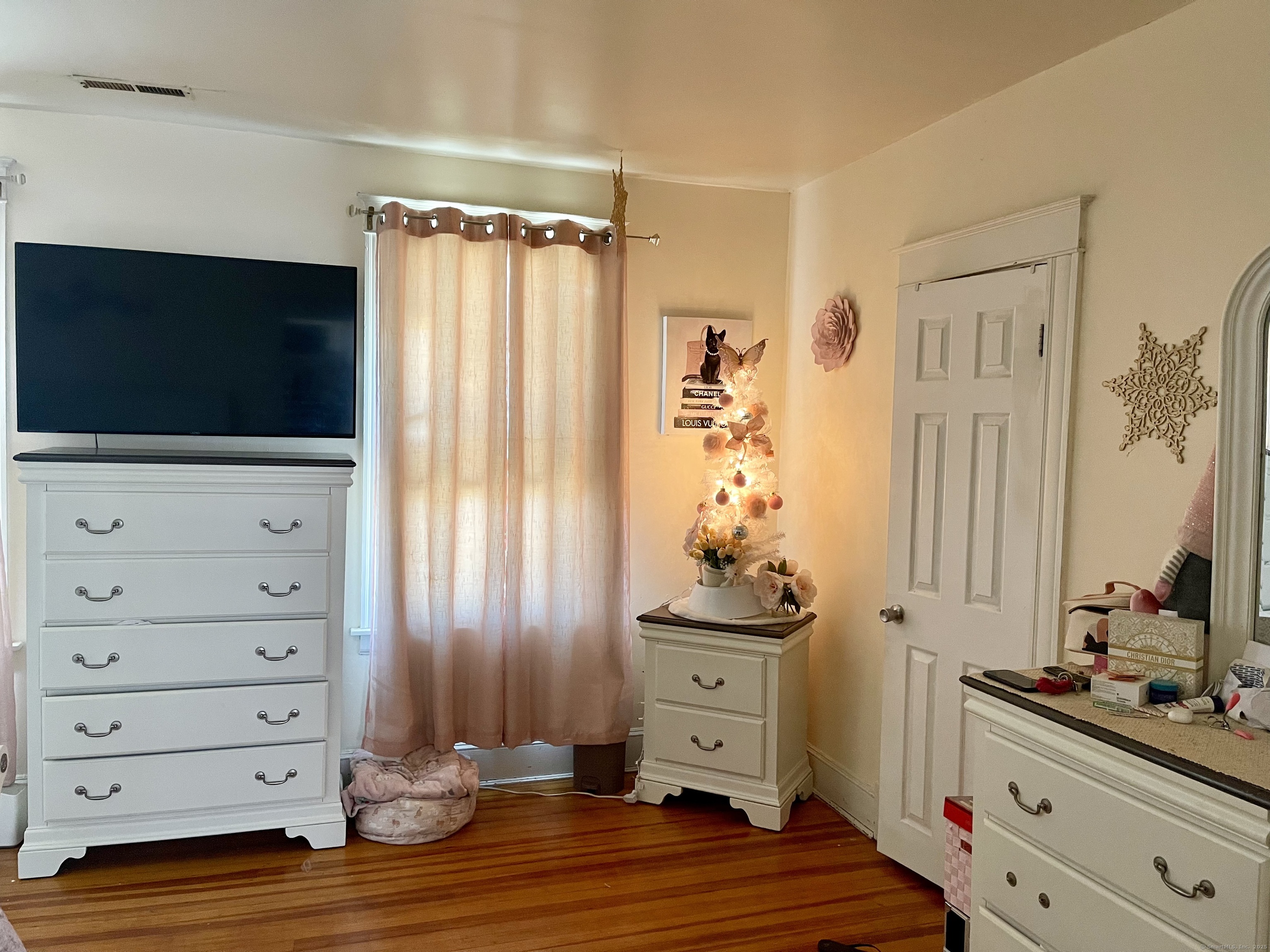 New Britain, Connecticut 06051, United States, 6 Bedrooms Bedrooms, ,3 BathroomsBathrooms,Residential,Active,187912