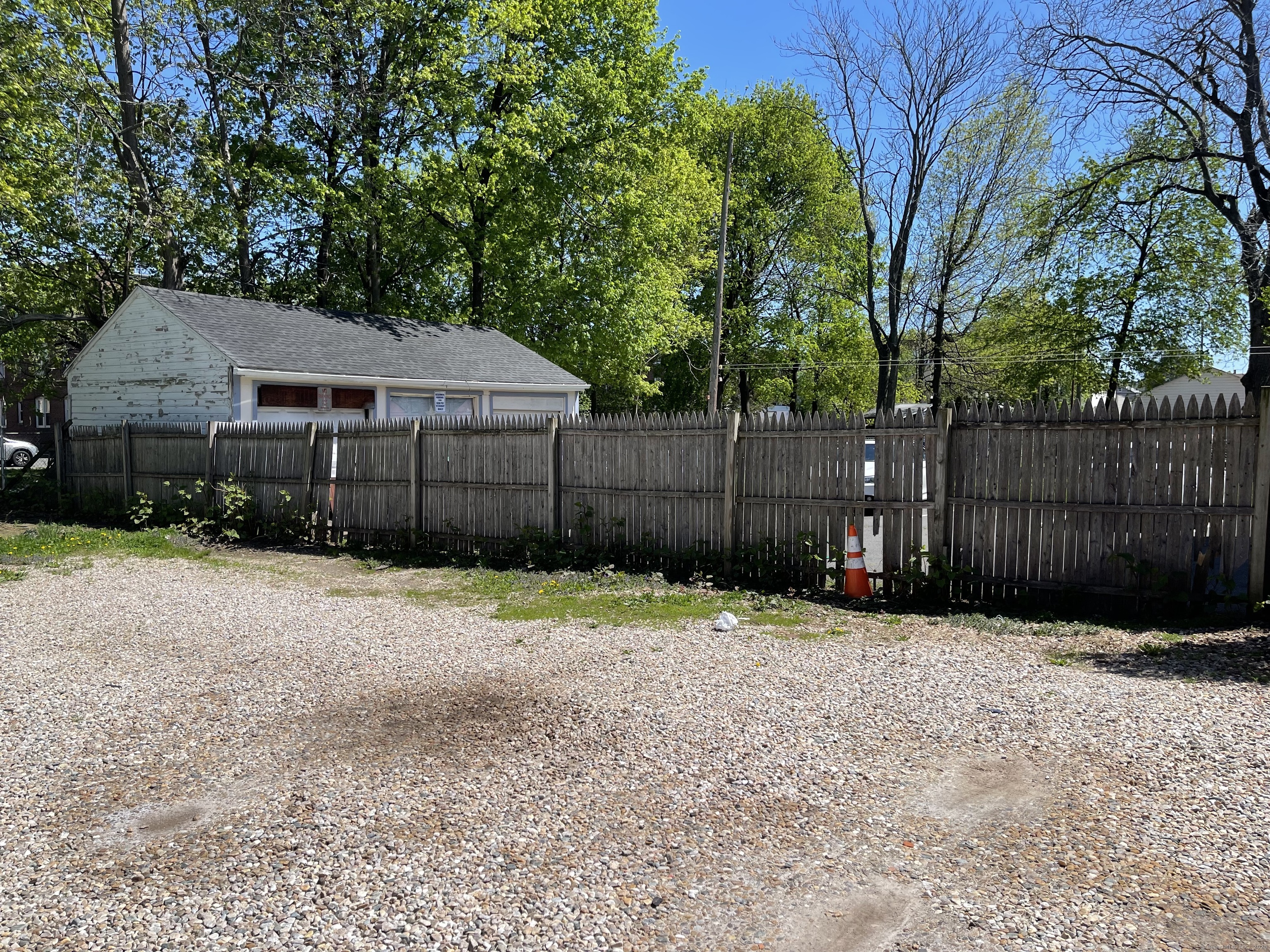 New Britain, Connecticut 06051, United States, 6 Bedrooms Bedrooms, ,3 BathroomsBathrooms,Residential,Active,187912