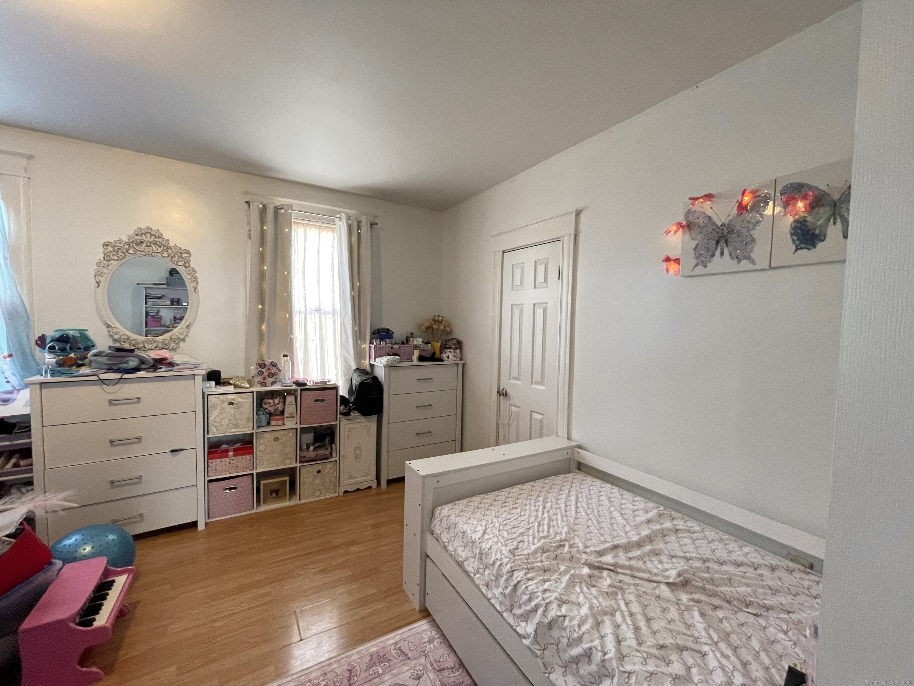 New Britain, Connecticut 06051, United States, 6 Bedrooms Bedrooms, ,3 BathroomsBathrooms,Residential,Active,187912